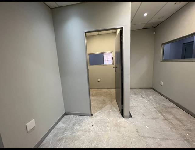 242M² OFFICE TO LET IN ROSEBANK